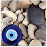 Πίνακας σε καμβά "Evil Eye Beads And Stones"  ψηφιακής εκτύπωσης 50x50x3εκ.